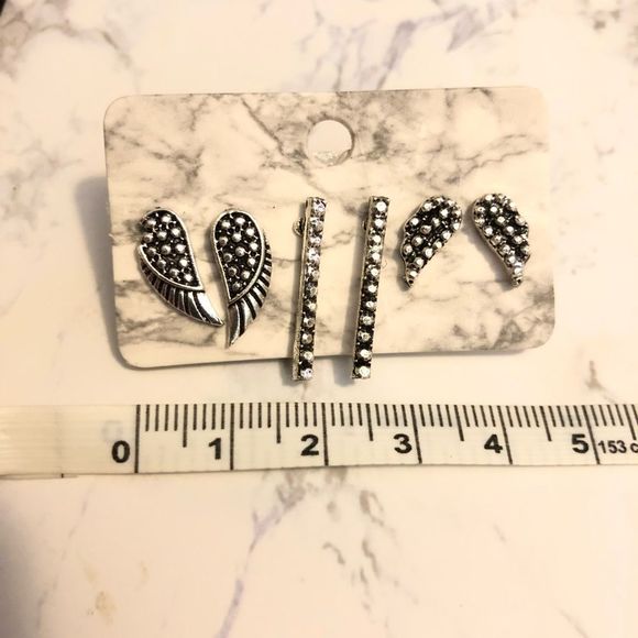 {IDELLA} dainty wing stud earring set - Picture 2 of 4